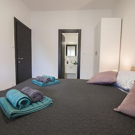 Family Apartments Brach Μπολ Εξωτερικό φωτογραφία
