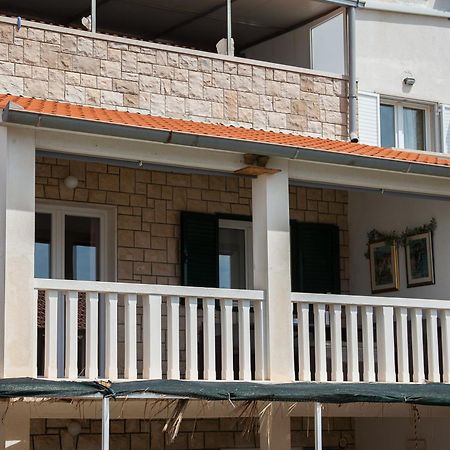 Family Apartments Brach Μπολ Εξωτερικό φωτογραφία
