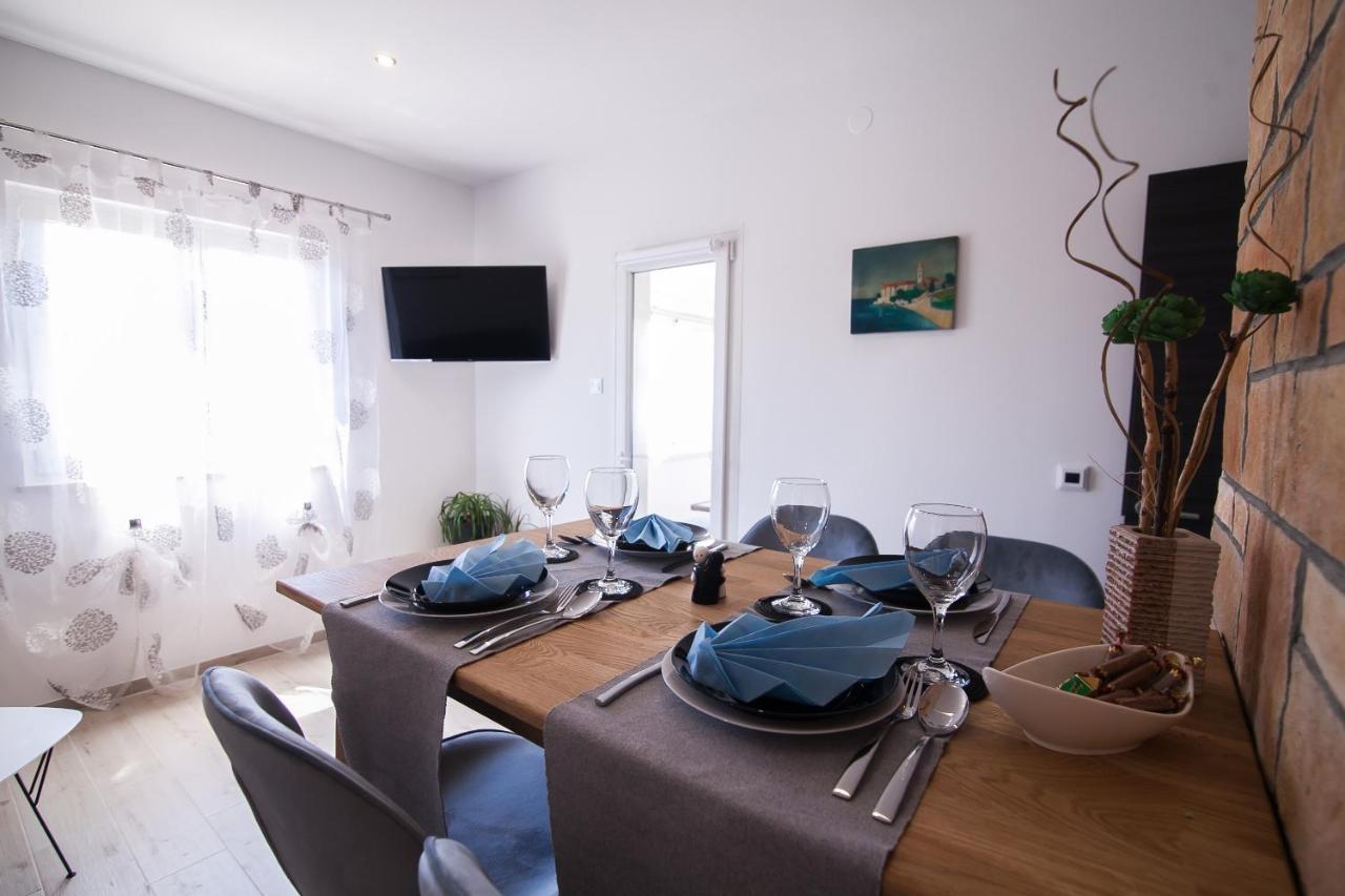 Family Apartments Brach Μπολ Εξωτερικό φωτογραφία