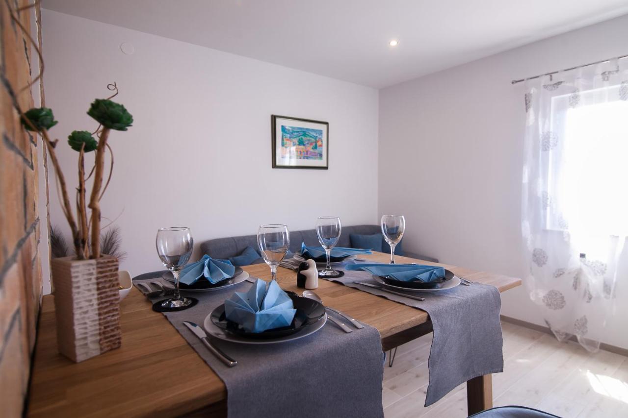 Family Apartments Brach Μπολ Εξωτερικό φωτογραφία