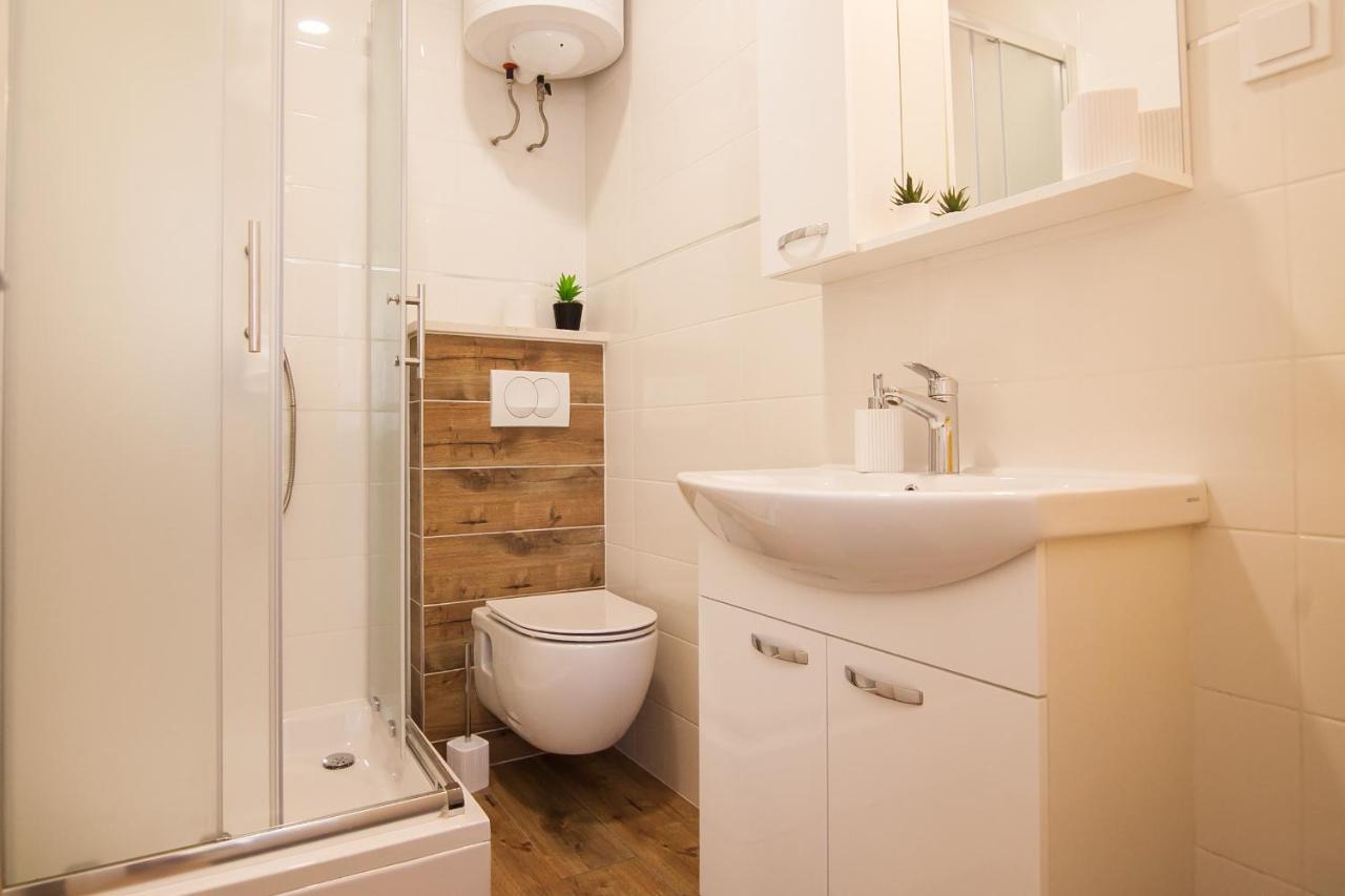 Family Apartments Brach Μπολ Εξωτερικό φωτογραφία