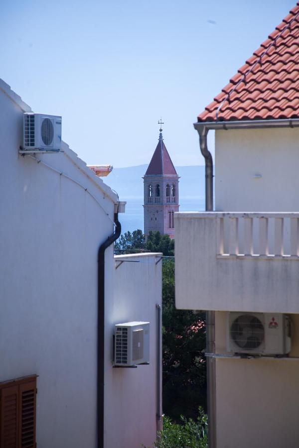 Family Apartments Brach Μπολ Εξωτερικό φωτογραφία