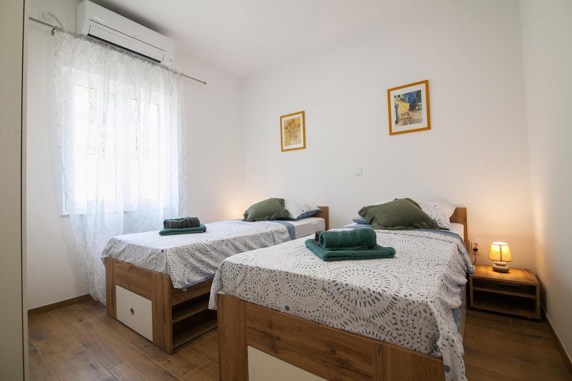 Family Apartments Brach Μπολ Εξωτερικό φωτογραφία